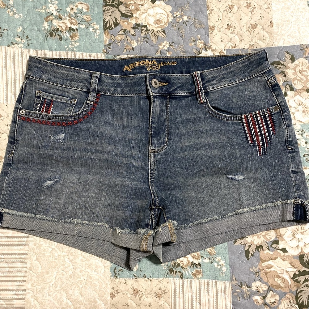 Arizona jean shorts. Mid-rise. Size 13. 3 in inseam